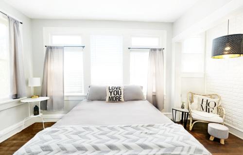Lower Greenville Apartment | FIFA Ready Local Hotspot SHELTER IN PLACE HERE!
