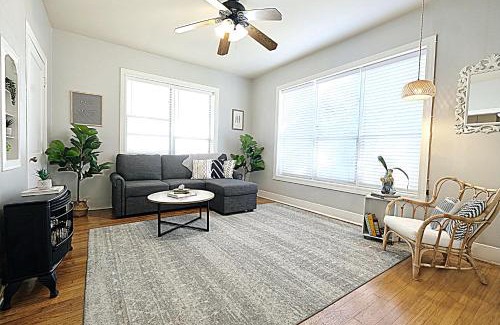 Lower Greenville Apartment | FIFA Ready Relaxing 1 BR near Lower Greenville Free Parking