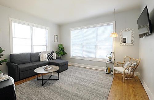 Lower Greenville Apartment | FIFA Ready Relaxing 1 BR near Lower Greenville Free Parking