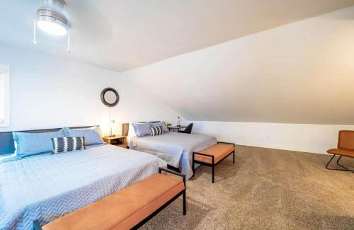 Mayfield Apartment | Fife Lake Lodge 2 Lakeside Apartment Units in One
