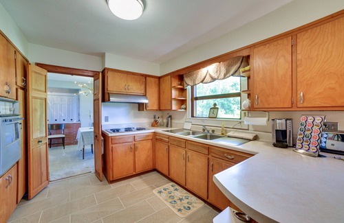 Morehead City House | Fifties Beaufort Home w/Patio, On Newport River!