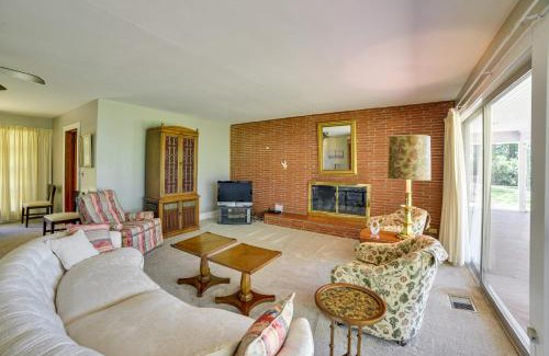 Morehead City House | Fifties Beaufort Home with Patio, On Newport River!