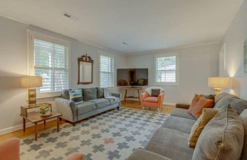 Franklin House | Figuers Bungalow 2 bd 1 bath central location
