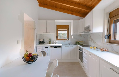 Adelianos Kampos Villa | Fillio luxury villa