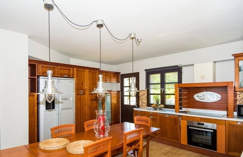 Karavados Villa | Filon Ktima Beachfront Upscale Villa