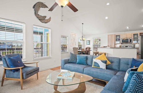 Leeward Sands House | Fin and Feather – Cozy for 8