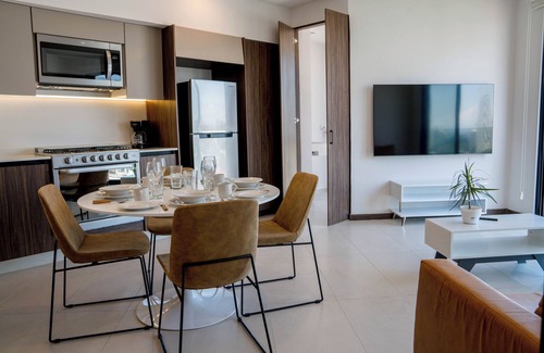 Guadalajara Apartment | Financial District! Modern Getaway