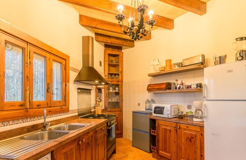 Ariany Cottage | Finca for 6 with pool, heating, playground, Ariany, Mallorca