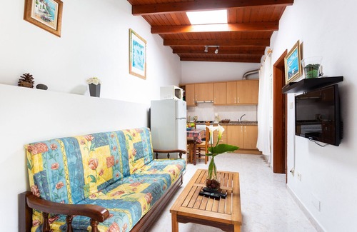 Icod de los Vinos House | Finca La Gaviota - Bungalow Las Flores