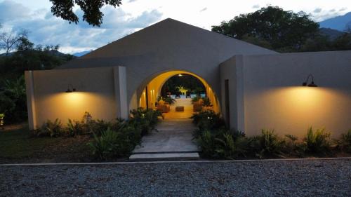 Sopetran Villa | FINCA LA TOJA