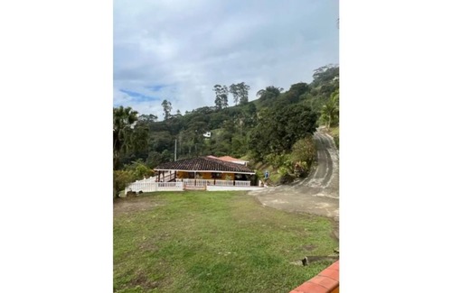 Girardota House | Finca Las Palmeras