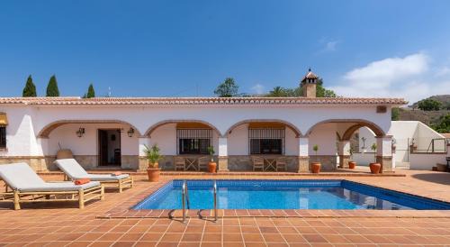 Canillas de Aceituno House | FINCA-LOS-ALMENDRALES