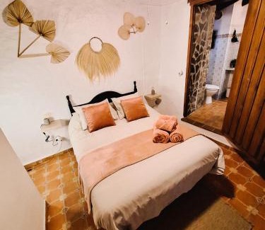 Totalan Bed & Breakfast | Finca Los Burros