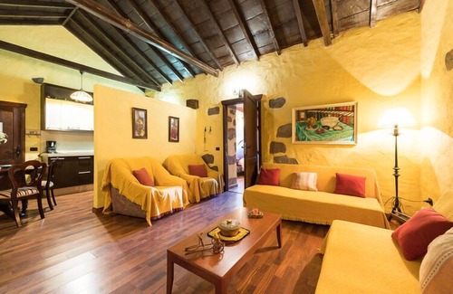 Barranco del Pinar House | Finca Naturacanaria, Moya