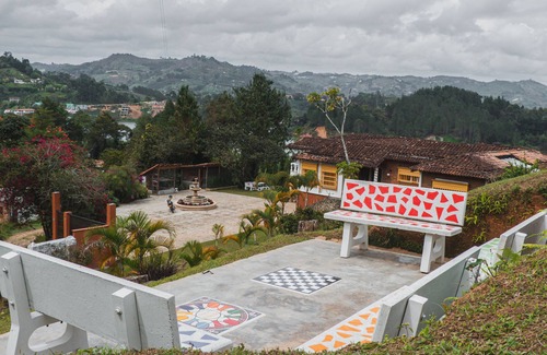 Guatape House | FINCA NUEVA ZELANDA By Gandolfo LAKE VIEW FOR 15 PEOPLE