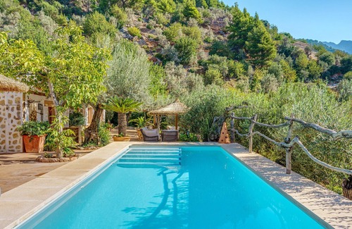 Fornalutx Villa | Finca “Ses Begudes” with Garden, Terrace, Pool, Air Conditioning & Wi-Fi