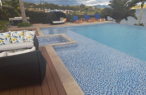 Calima Villa | Finca Sotoma, Vista al Lago Calima, Relajate En Un Lugar De Locura