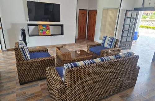 La Mesa House | Finca Villa Claudia, La Mesa, Cundinamarca