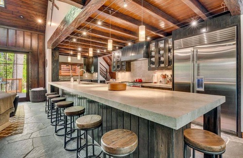 Timberland Hotel | Finch Haven in Homewood
