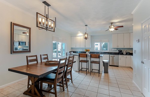 Norfolk - Virginia Beach House | Find Sea-Renity in Central Chic's Beach Location - Ocean views await!