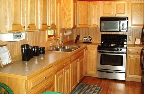 Hayward House | Find your Adventure at Lazy Moose Cabin on Beautiful Moose Lake/Wireless Int.