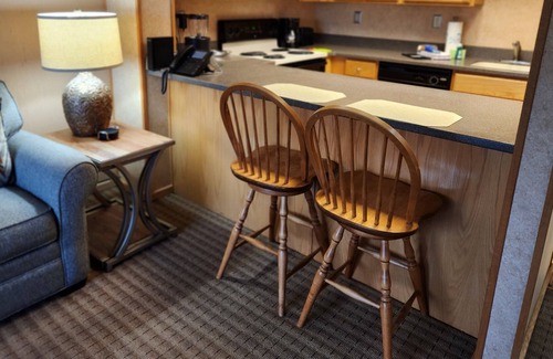 Lake Lure House | Find your fairway views or mountain-backed tee boxes at Rumbling Bald in NC!!