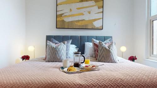 Ifield House | Findon House- Spacious 3BR, contractor, relocations friendly,10mins from GATWICK Airport, free parking, WIFI, garden
