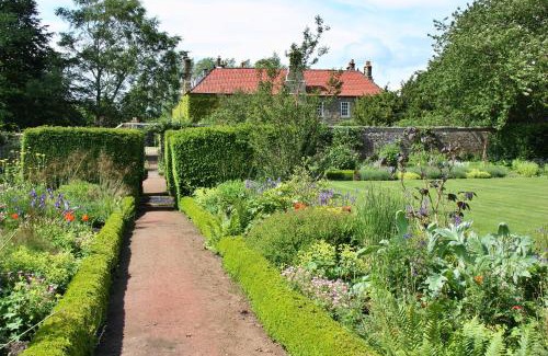 Carlton-in-Cleveland House | Finest Retreats - Ingleby Manor - Courtyard Cottage