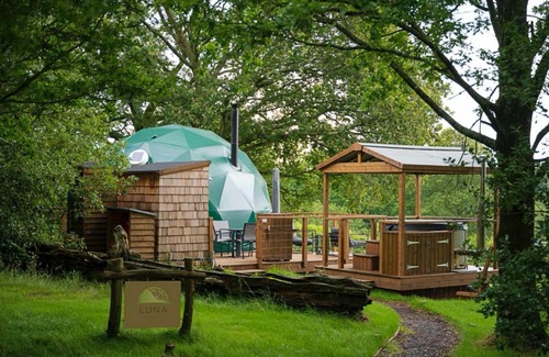 Chiddingstone Hoath Ski Chalet | Finest Retreats - Knole Luxury Dome