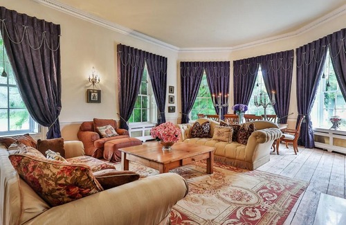Alkborough House | Finest Retreats - Walcot Hall