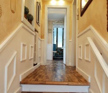 Siena Apartment | Finestra sul verde