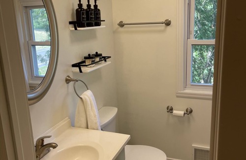 Burdett Other | Finger Lakes Farmhouse- stunning lake views on wine trail-10 min to Watkins Glen