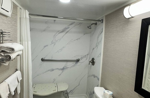Bath Hotel | Finger Lakes Inn & Suites