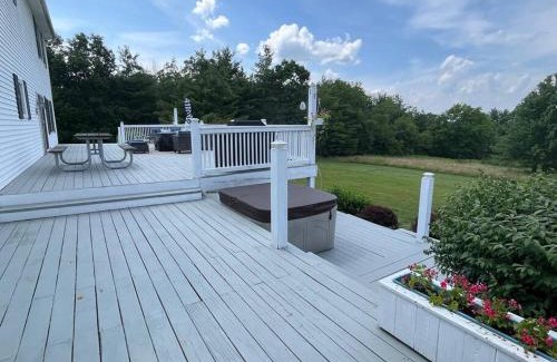 Hammondsport House | Finger Lakes Spacious Keuka Hillside