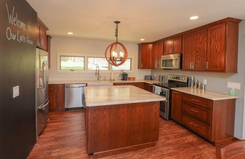 Canandaigua House | Finger Lakes Wine Country Lake View Ski Loft Lake Home In Bristol Harbour Resort