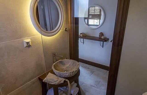 Bozcaada Hotel | Finka Hotel