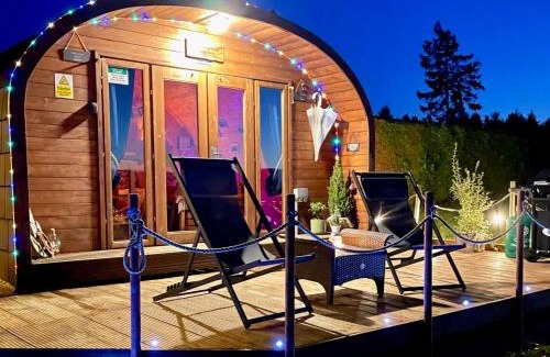 Glasgow Apartment | FINN VILLAGE - Loch Lomond Sunset Glamping Pod - Private Ofuro HOT TUB