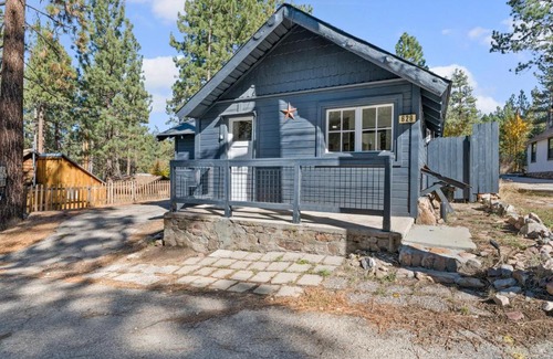 Big Bear Lake House | Finns Fish Camp - Walking distance to Lake and Village! Back patio with barbecue, fully fenced yard!