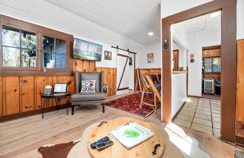 Big Bear Lake House | Finns Fish Camp - Walking distance to Lake and Village! Back patio with barbecue, fully fenced yard!