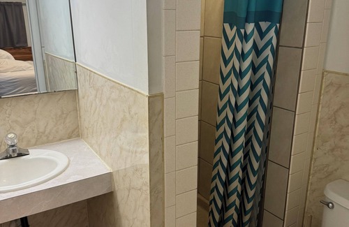 Downs Hotel | Fins and Feathers Lodge