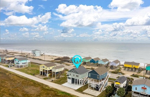 Port Bolivar House | Fins & Feathers home