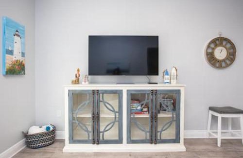 Long Beach House | Fins Up