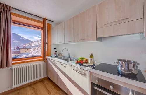 Sant'Anna Apartment | Fiocco Di Neve Ski in- Ski out 10m, Livigno, Italy