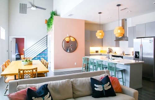 West End Apartment | Fiora Loft by Vandy & Parthenon