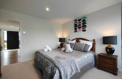 Te Anau House | Fiordlands Finest