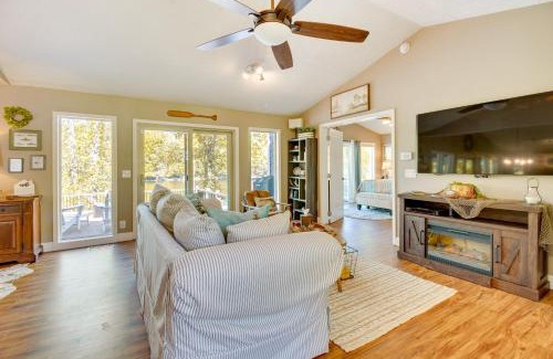 Mountain Home House | Fire Pit and Grill Riverfront Home in Arkansas!