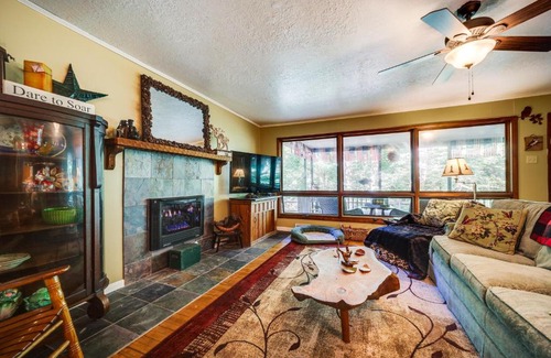 Sylva House | Fire Pit and Mtn Views North Carolina Abode!