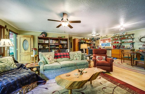 Sylva House | Fire Pit and Mtn Views North Carolina Abode!