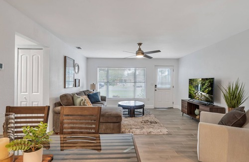 Casselberry House | Fire Pit & BBQ Modern Home- Perfect Vacation.66