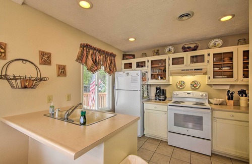 Hiawassee House | Fire Pit & Boat Dock: Lake Chatuge Townhome!
